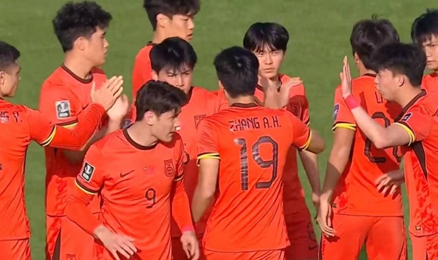 U23亚洲杯16日赛程出炉！中国队冲四强迎2个坏消息，对手晋级稳了