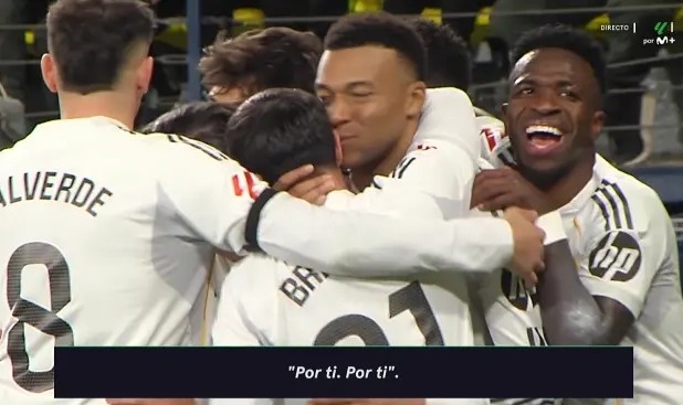 db真人官网-暖心！姆巴佩打进勺子点球后拥抱迪亚斯并说：“为了你，为了你”